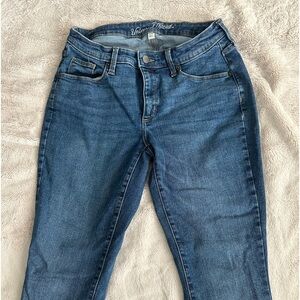 Universal Thread mid-rise curvy skinny jeans size 8/29